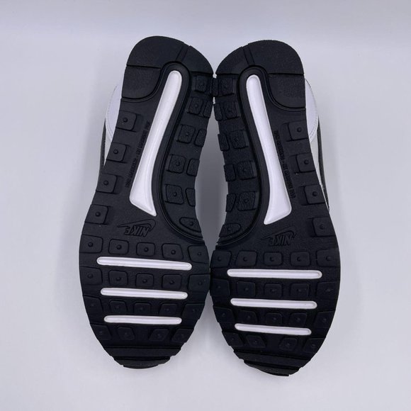 Nike MD Valiant SE White / Black Womens Shoes - Picture 6 of 8